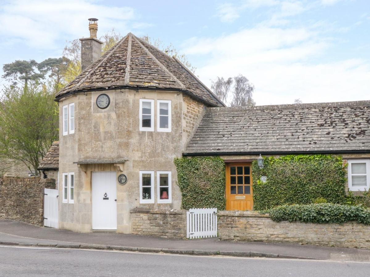 Pike Cottage Acton Turville Exterior photo